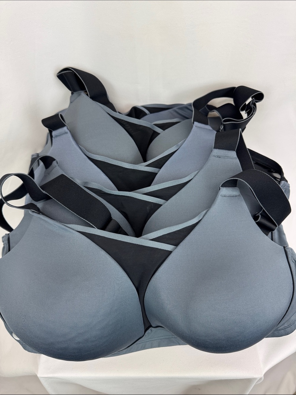 Set of four Livi Active 44D bras wireless